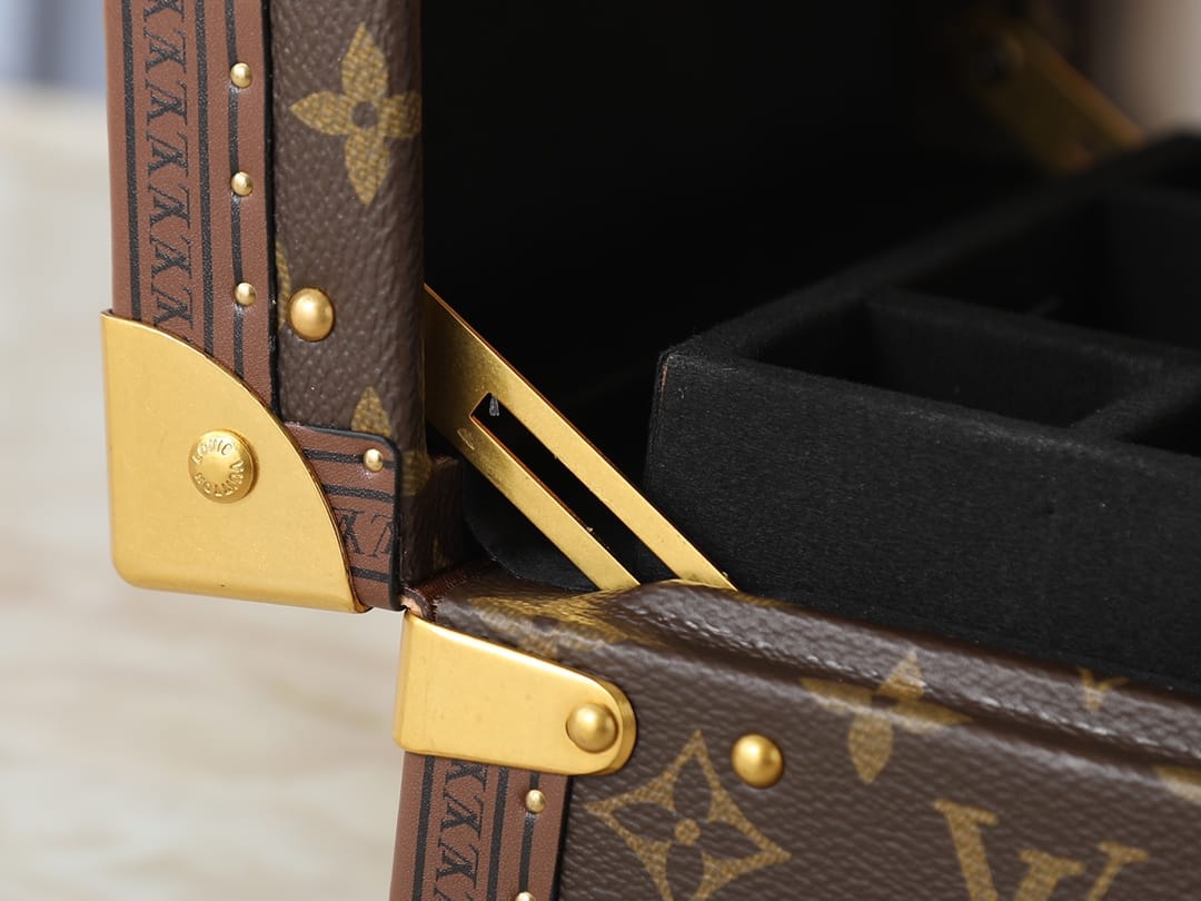 Pre-Owned LV Jewelry Box (  24 x 12.5 x 24 cm ) Best Quality