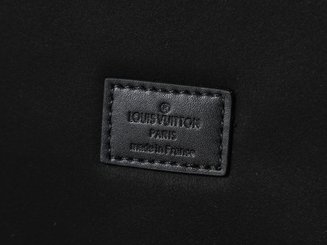 Pre-Owned LV Jewelry Box (  24 x 12.5 x 24 cm ) Best Quality