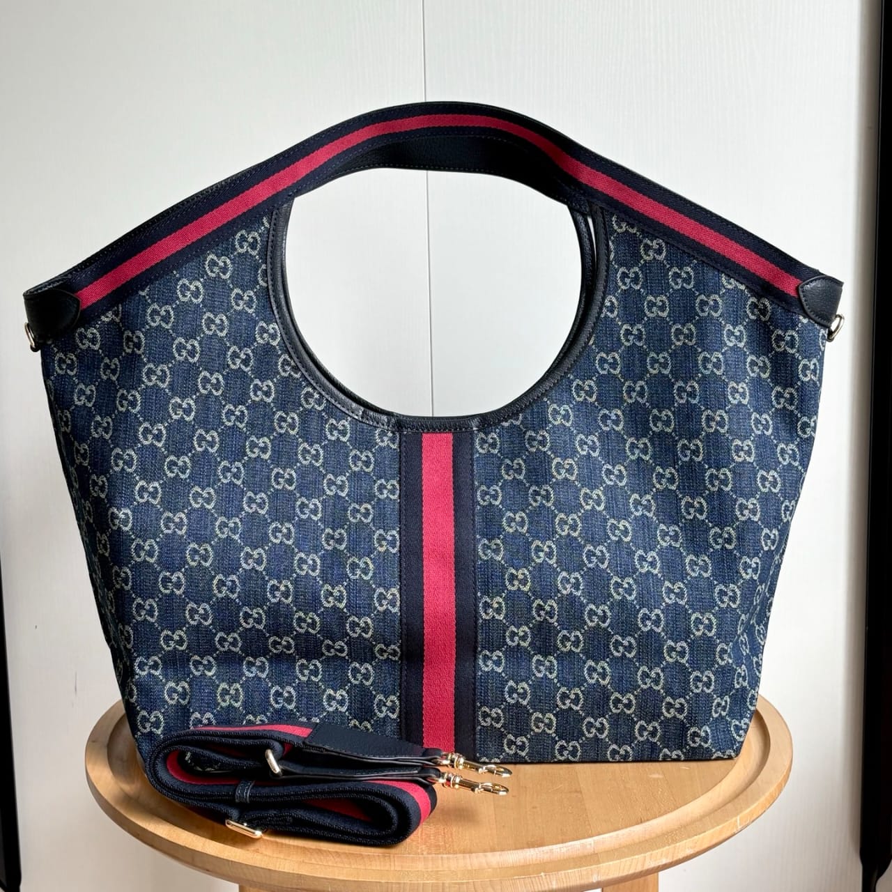 Pre-Owned Gucci Giglio Large Tote