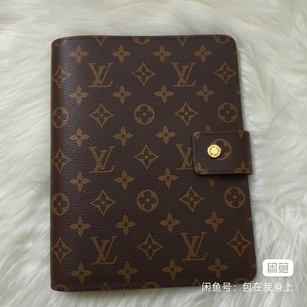 Pre Owned LV Planner size 18.5cm x 23cm ( L x H) Best Quality