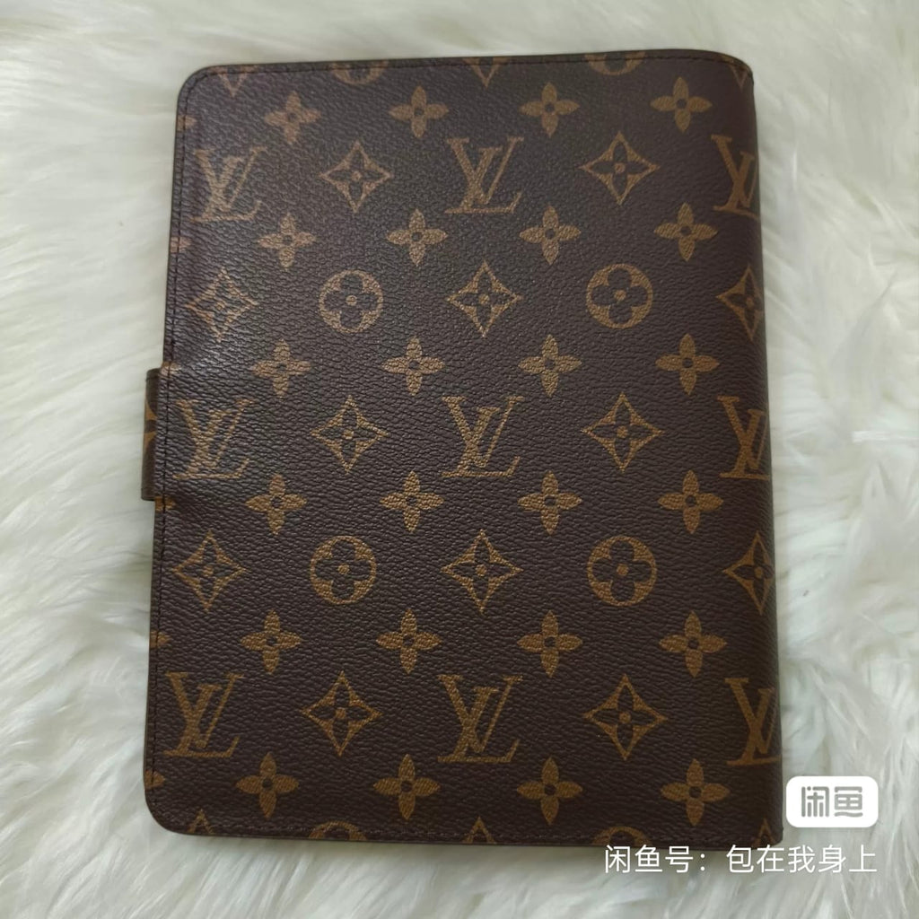 Pre Owned LV Planner size 18.5cm x 23cm ( L x H) Best Quality